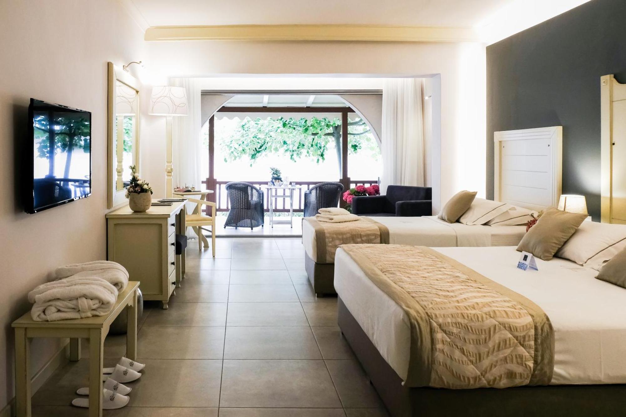Hotel Acrotel Athena Pallas 5*